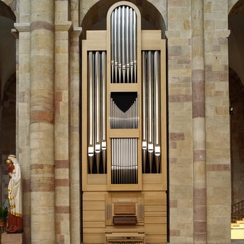 Die Orgel auf dem Königschor Die Orgel auf dem Königschor