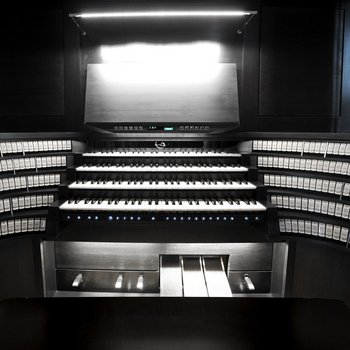 Der Spieltisch der Hauptorgel Der Spieltisch der Hauptorgel