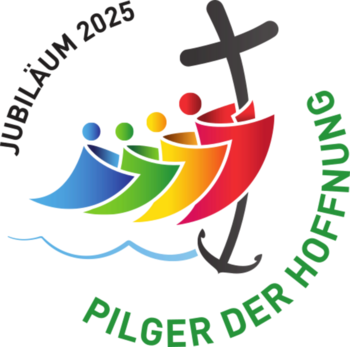 Logo Jahr der Hoffnung: bunte, stilisierte Menschen laufen auf ein Kreuz zu