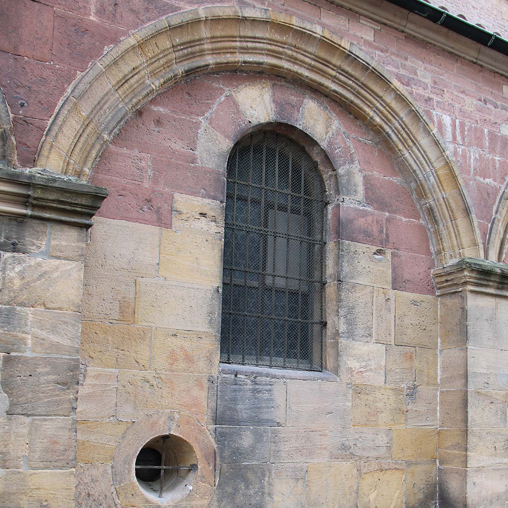 Fenster der Afrakapelle