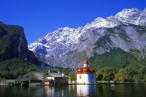 Königssee mit Wallfahrtskirche  St. Bartholomä